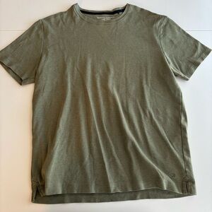 Banana Republic Men's Luxe Performance Green T-Shirt